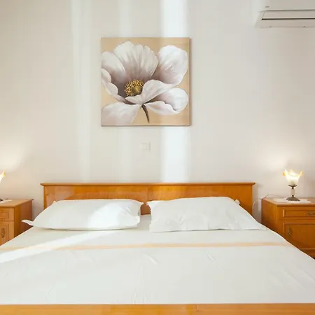Turtle Gardens Apartamento Makarska