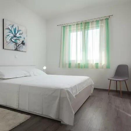Turtle Gardens Apartamento Makarska